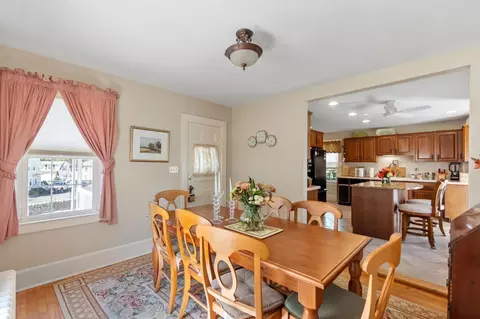 Dining - 37 Hartz St, Gloucester, MA 01930 photo 3 of 3