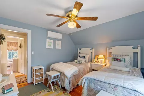 Bedroom - 37 Hartz St, Gloucester, MA 01930 photo 4 of 4