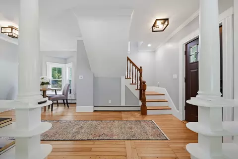 Entry Way - 51 Main St, Atkinson, NH 03811 photo 5 of 10
