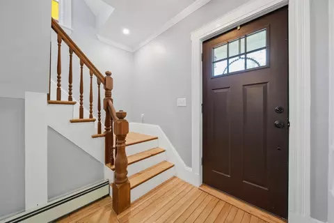 Entry Way - 51 Main St, Atkinson, NH 03811 photo 1 of 10
