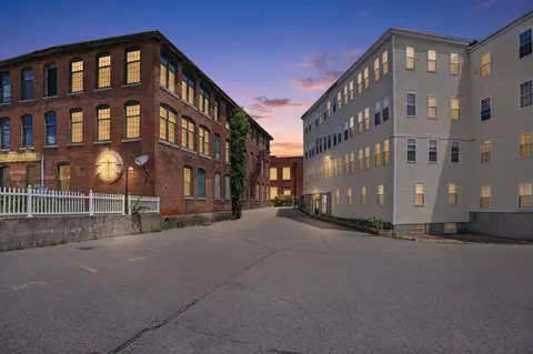Exterior - 148 Bernon #7, Woonsocket, RI 02895 photo 2 of 2