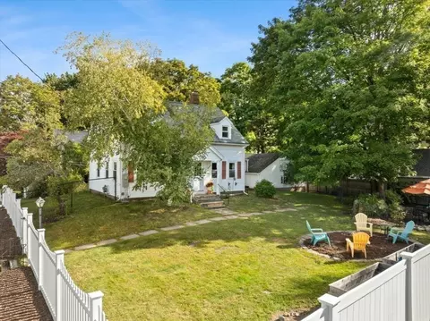 Exterior - 24 School St, Walpole, MA 02081 photo 4 of 9
