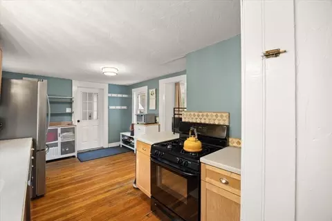 Entry Way - 24 School St, Walpole, MA 02081 photo 1 of 4