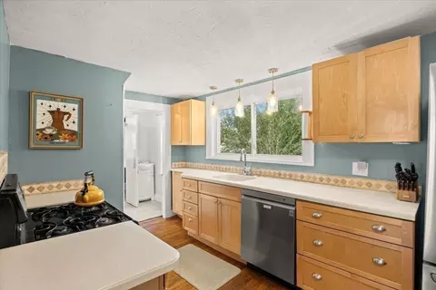 Kitchen - 24 School St, Walpole, MA 02081 photo 2 of 3