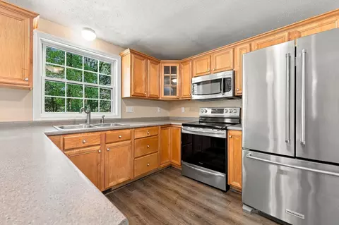 Kitchen - 16 Lancaster Rd, Clinton, MA 01510 photo 1 of 2