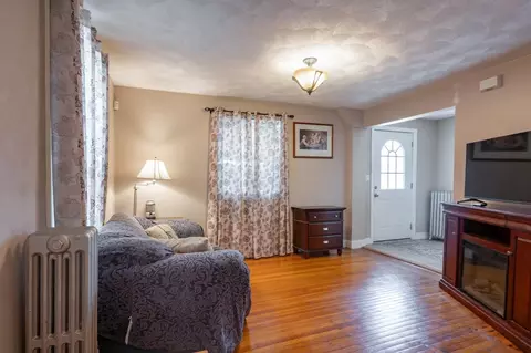 Living - 70 Dean St, Everett, MA 02149 photo 2 of 3