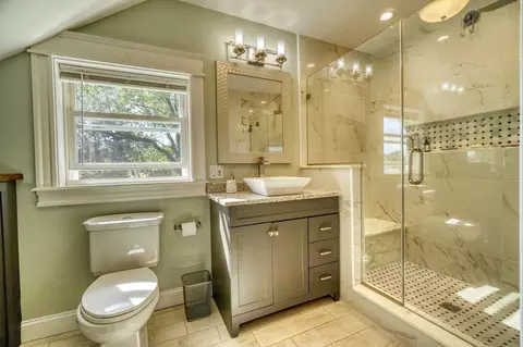 Bath - 35 Nightingale St, Fall River, MA 02721 photo 2 of 3