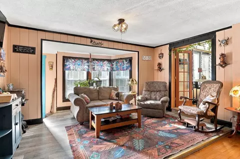 Living - 30 Baldwinville Rd, Phillipston, MA 01331 photo 2 of 2