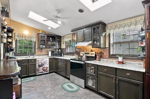 Kitchen - 30 Baldwinville Rd, Phillipston, MA 01331 photo 3 of 3