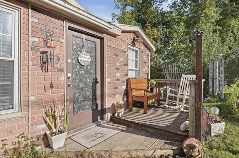 Exterior - 30 Baldwinville Rd, Phillipston, MA 01331 photo 2 of 5