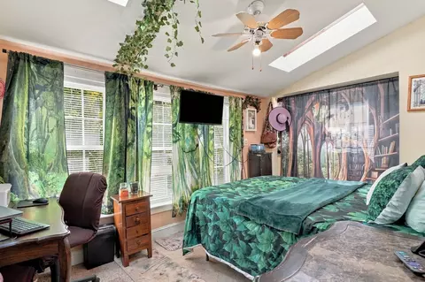 Bedroom - 30 Baldwinville Rd, Phillipston, MA 01331 photo 1 of 4