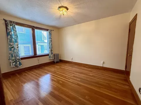 Living - 68 Linden St #34, Everett, MA 02149 photo 3 of 4
