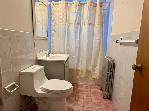 Bath - 68 Linden St #34, Everett, MA 02149 photo 1 of 1