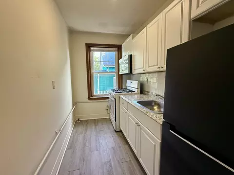 Kitchen - 68 Linden St #34, Everett, MA 02149 photo 1 of 2