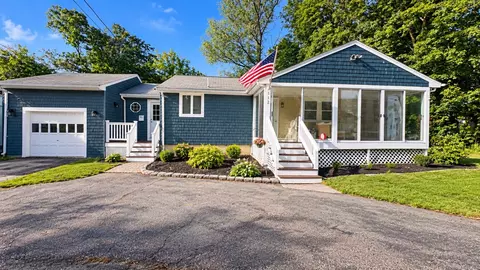 112 Wales St, Abington, MA 02351