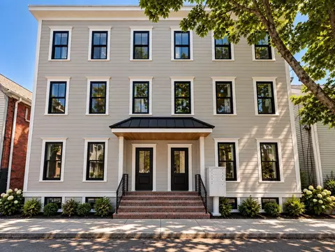 15 Hunting St #2, Cambridge, MA 02141