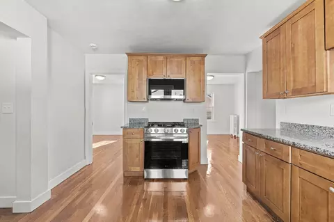 Entry Way - 59 Albion St, Everett, MA 02149 photo 3 of 3