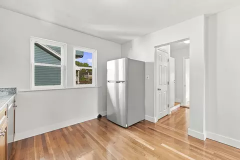 Entry Way - 59 Albion St, Everett, MA 02149 photo 2 of 3