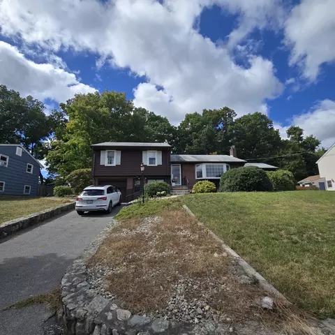 59 Kenelworth Ave, Brockton, MA 02301