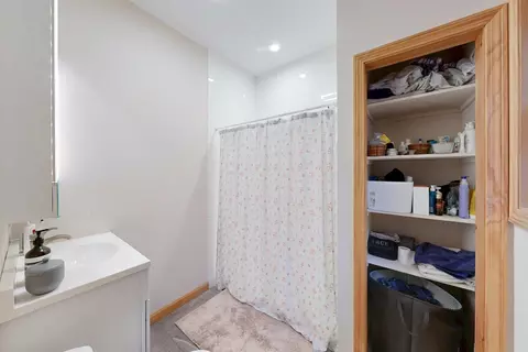 Bath - 345 Lowell St, Reading, MA 01867 photo 1 of 1