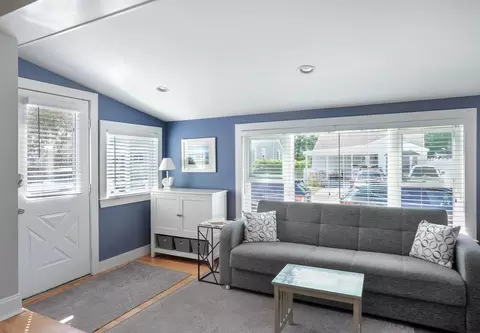 Living - 9 G St, Hull, MA 02045 photo 1 of 4