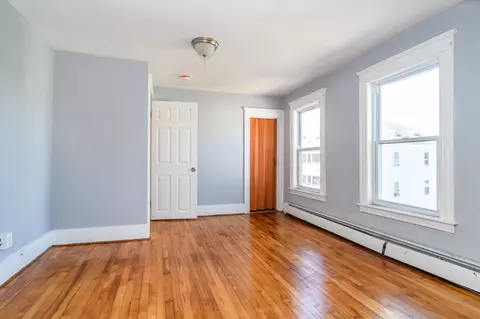 Bedroom - 52 525 Wall St, Worcester, MA 01604 photo 11 of 11