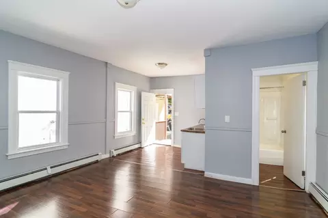 Living - 52 525 Wall St, Worcester, MA 01604 photo 11 of 11