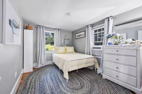 Bedroom - 466 Old Mill Rd, Osterville, MA 02655 photo 4 of 6