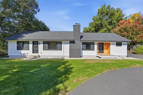 681 Center St, Ludlow, MA 01056
