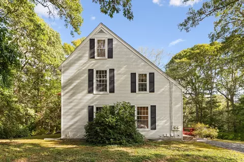 204 Woods Hole Rd, Falmouth, MA 02540