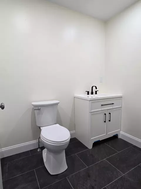 Bath - 84 Greenwich Rd, Ware, MA 01082 photo 1 of 4