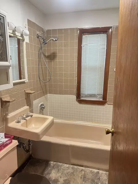 Bath - 58 Chatham Rd, Everett, MA 02149 photo 2 of 2