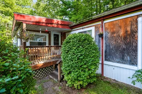 Exterior - 6 Learned Ln, Salisbury, MA 01952 photo 6 of 8