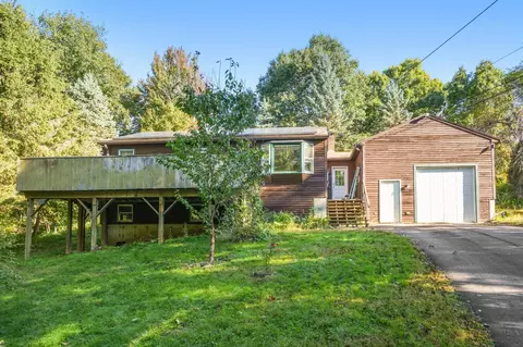 88 Bell St, North Brookfield, MA 01535
