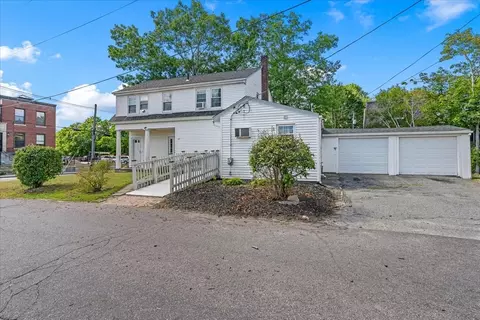 17 North Ave, Rockland, MA 02370
