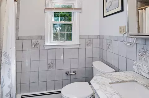 Bath - 14 Cunningham Dr, Framingham, MA 01701 photo 2 of 3