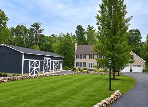 108 Spruce St, Middleboro, MA 02346