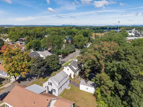 View/Area - 23 Schley St, Springfield, MA 01109 photo 2 of 4