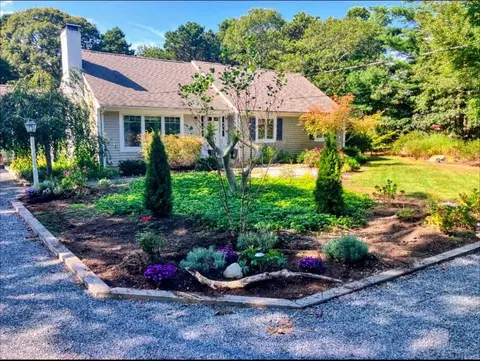 288 Millstone Rd, Brewster, MA 02631