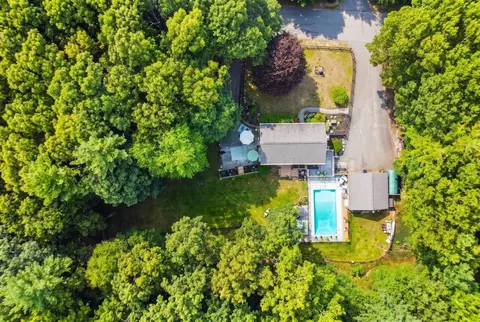 View/Area - 17 Maple St, Douglas, MA 01516 photo 2 of 2