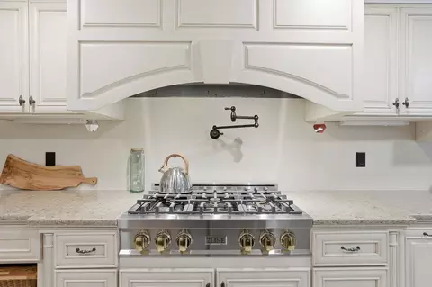Kitchen - 17 Maple St, Douglas, MA 01516 photo 4 of 7