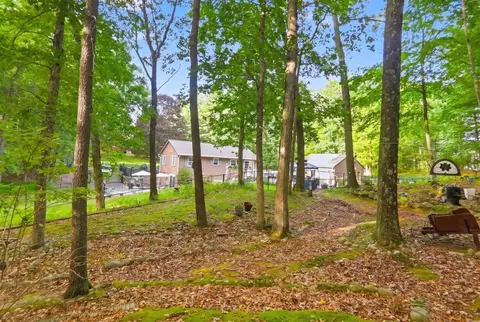 Exterior - 17 Maple St, Douglas, MA 01516 photo 6 of 13