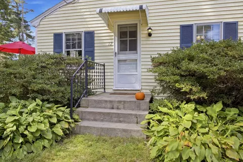 12 Second Ave, Lakeville, MA 02347