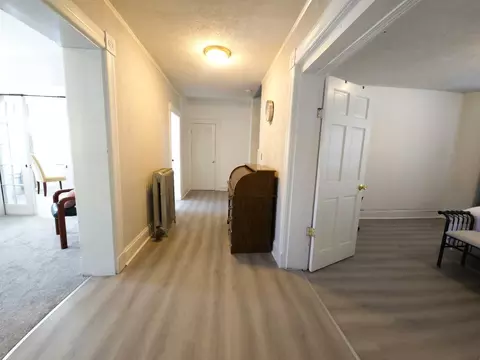 Entry Way - 38 Northampton Ave, Springfield, MA 01109 photo 2 of 6