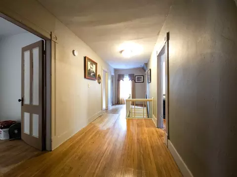 Entry Way - 38 Northampton Ave, Springfield, MA 01109 photo 6 of 6