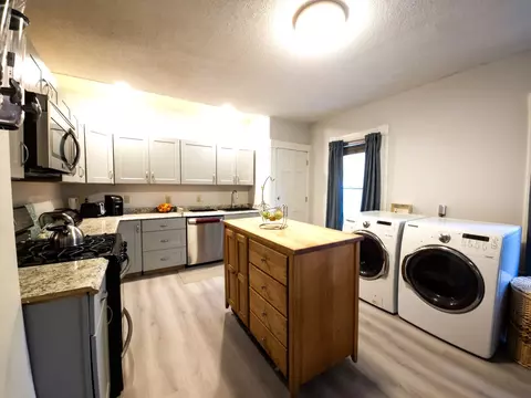 Kitchen - 38 Northampton Ave, Springfield, MA 01109 photo 1 of 3