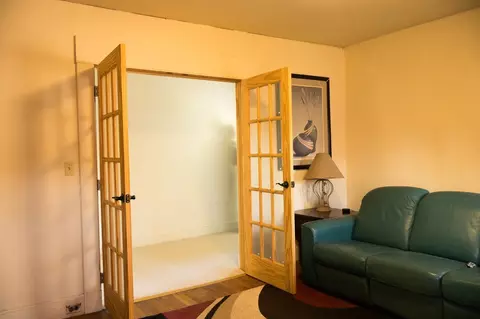 Living - 38 Northampton Ave, Springfield, MA 01109 photo 4 of 6