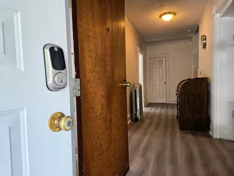 Entry Way - 38 Northampton Ave, Springfield, MA 01109 photo 1 of 6