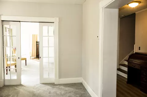 Entry Way - 38 Northampton Ave, Springfield, MA 01109 photo 3 of 6