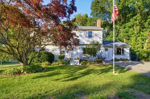 26 Hawthorne Rd, Grafton, MA 01536